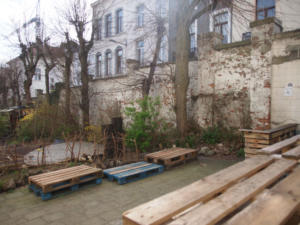 Ehemaliger Klostergarten an der Rue de l'Abondance 31 – wird heute von Schulen genutzt