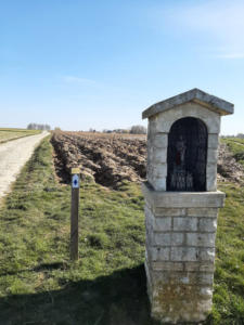 Marienstatue auf dem Weg nach Gobertange