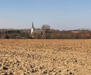 Nach dre Stunden kommt Mélin wieder in Sicht