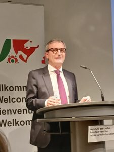 20251110 190932 resized 1